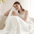 Thickened Wide Striped Multifunctional Blanket, Can Be Used as Bed Sheet Cover Blanket, Nap Blanket, Pet Blanket 127x152 cm